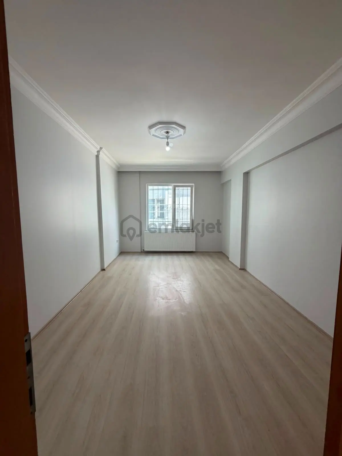 Karacaibrahim Mahallesi Kiralık 3+1 Cadde Üzeri Geniş Daire - 16