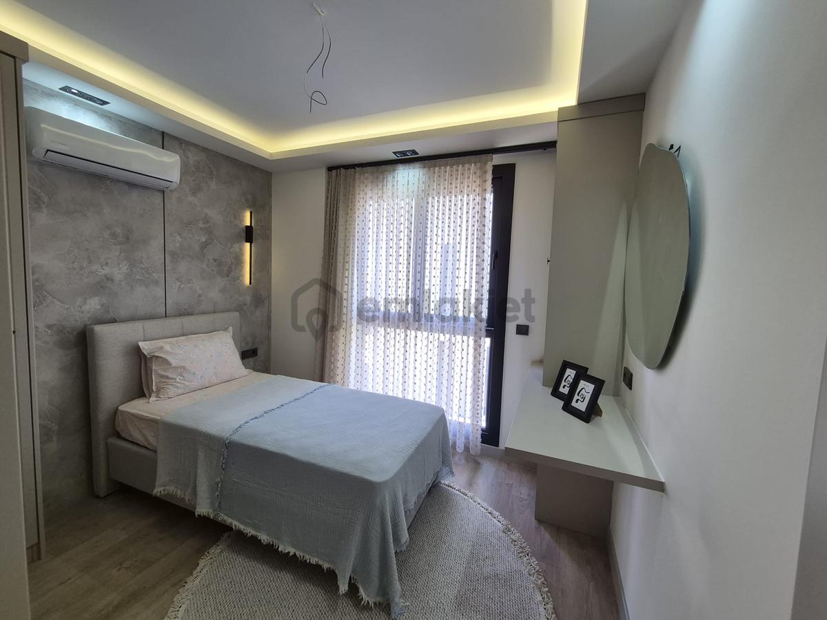 Altınkumda Denize Yakın Müstakil Havuzlu, Otoparklı Villa - 20