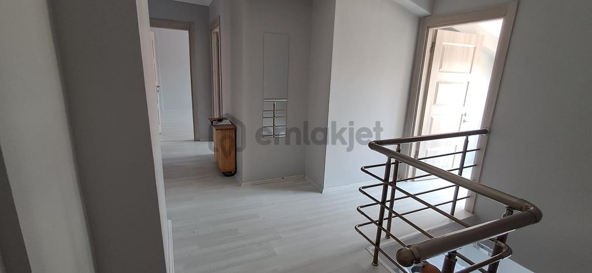Çamlıca Mahallesinde 4+1 Dubleks Kiralık Daire - 12