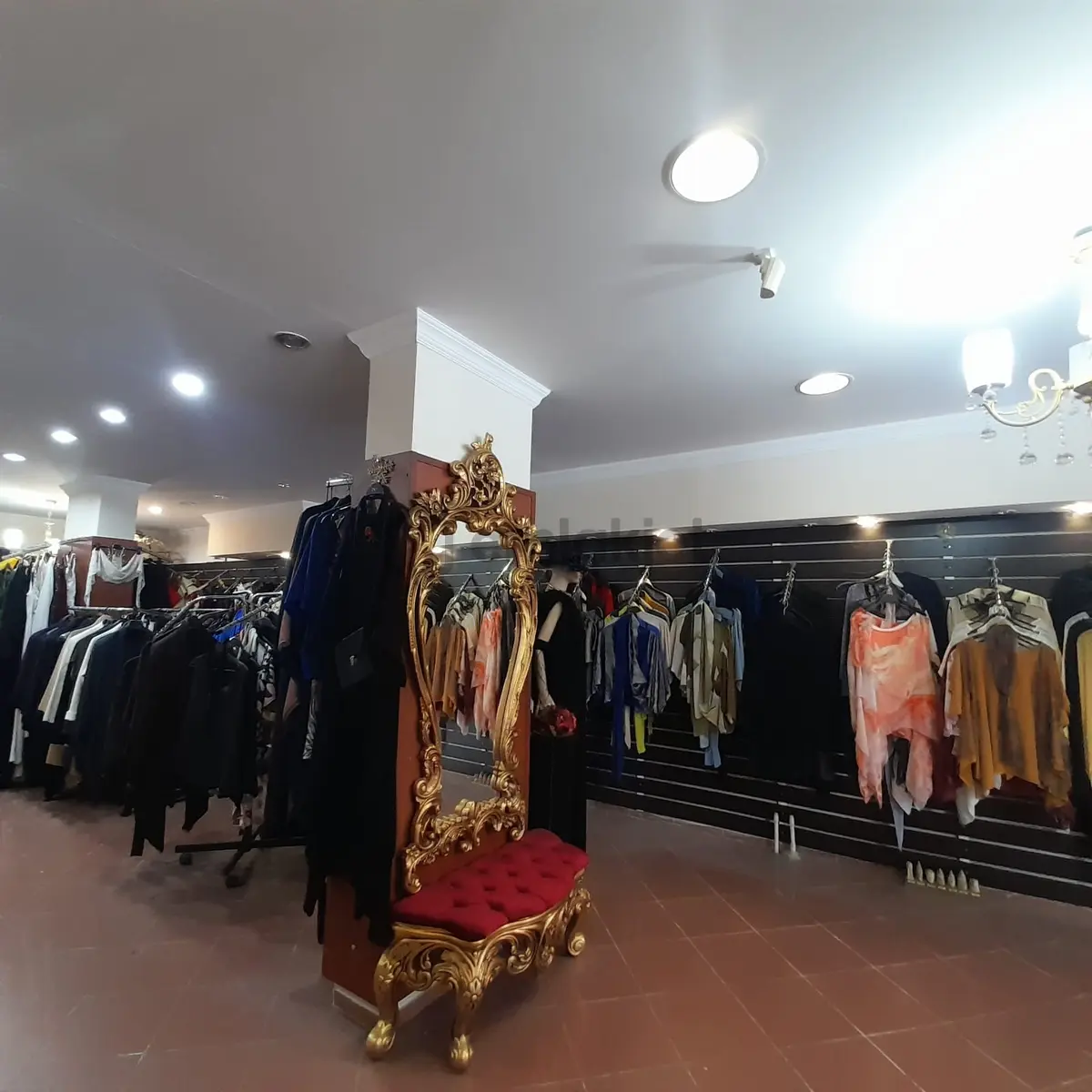 Bahriye Üçokda Devren Kiralık Sanat Atölyesi & Modaevi - 24