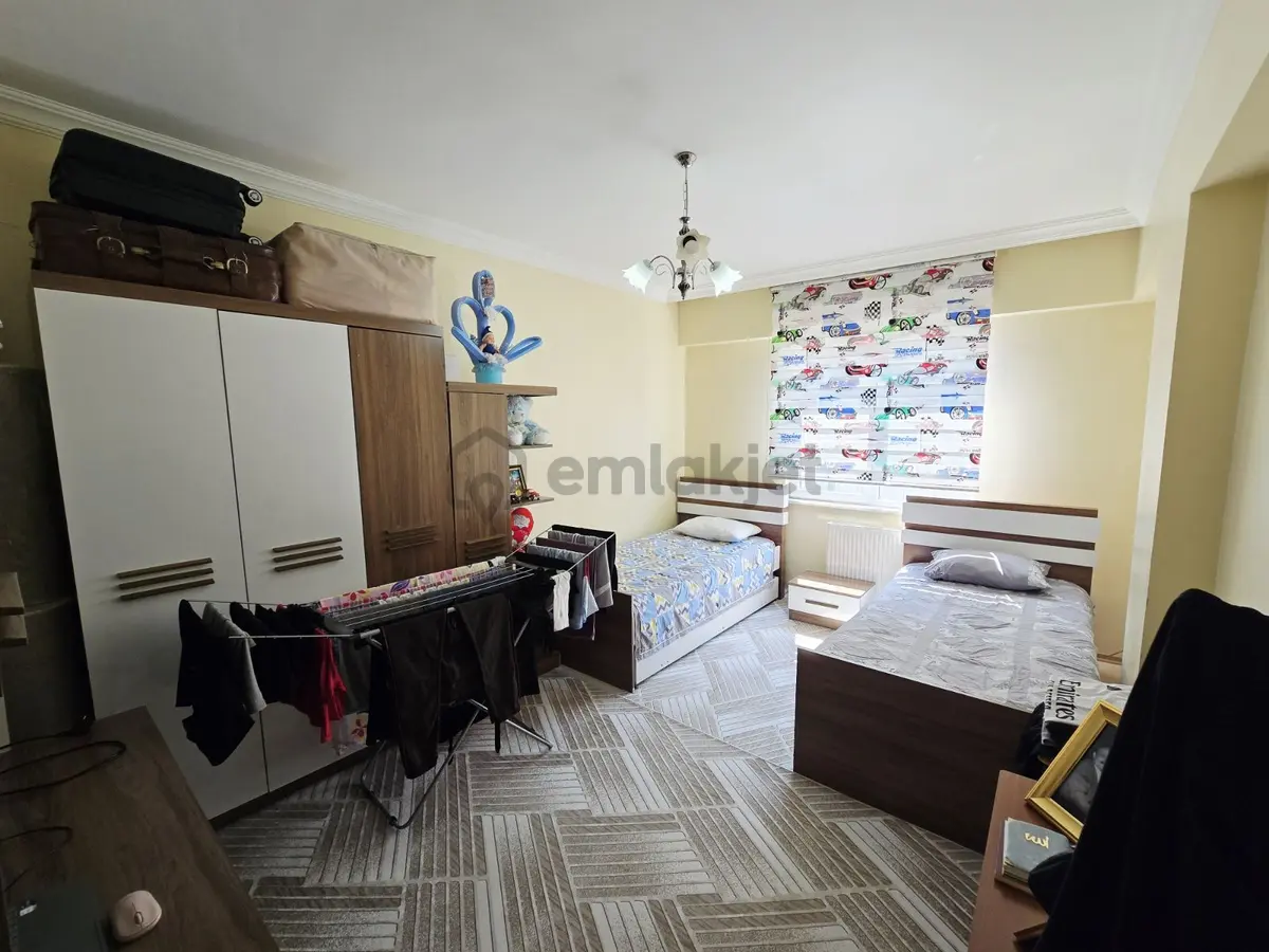 Çift Balkon Ve Kilerli Satılık Geniş 2+1 - 7
