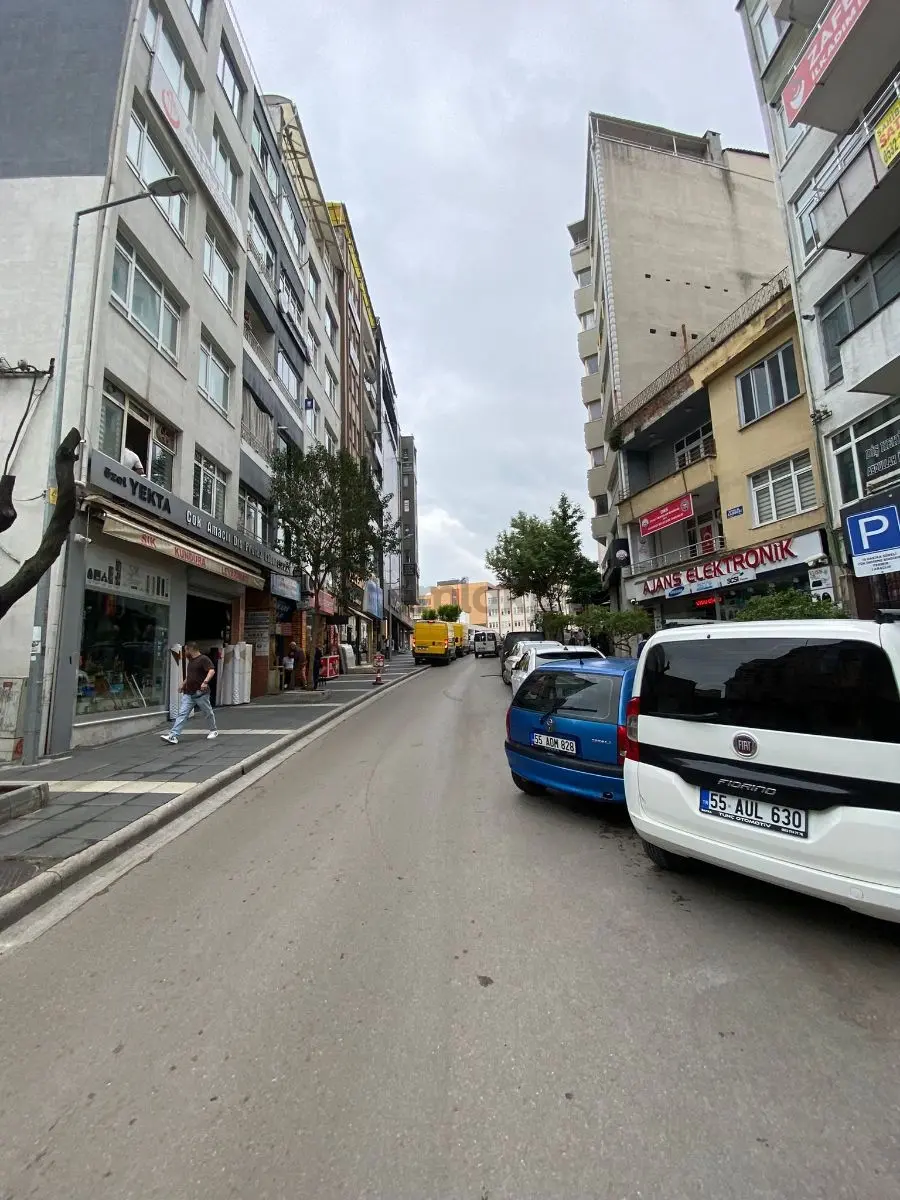 Cadde Cepheli Asansörlü 3+1 Daire - 9