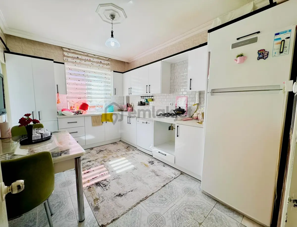 Mhr Grouptan Satılık 4 Odalı Bakımlı Daire - 13