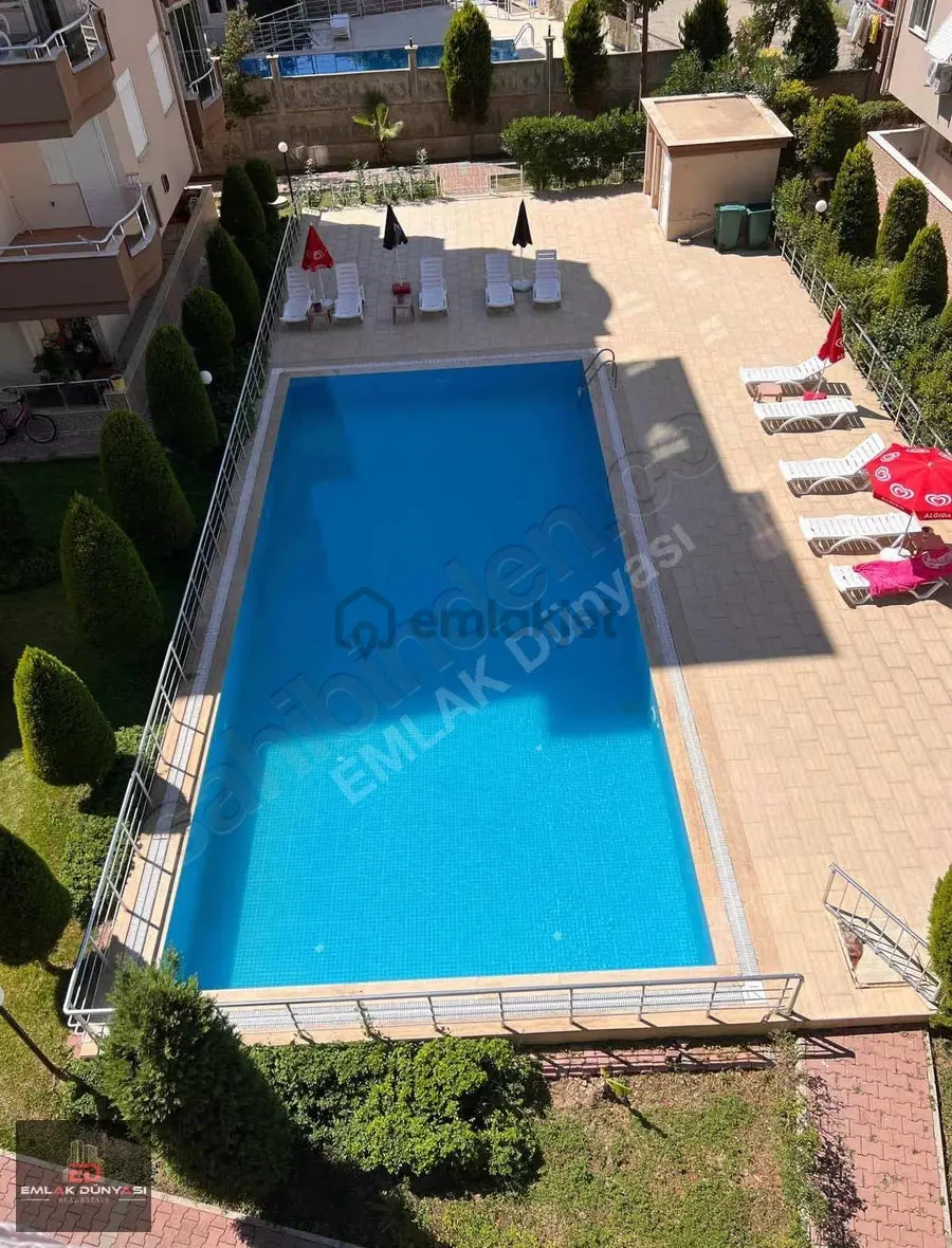3+1 Havuzlu Site İçi