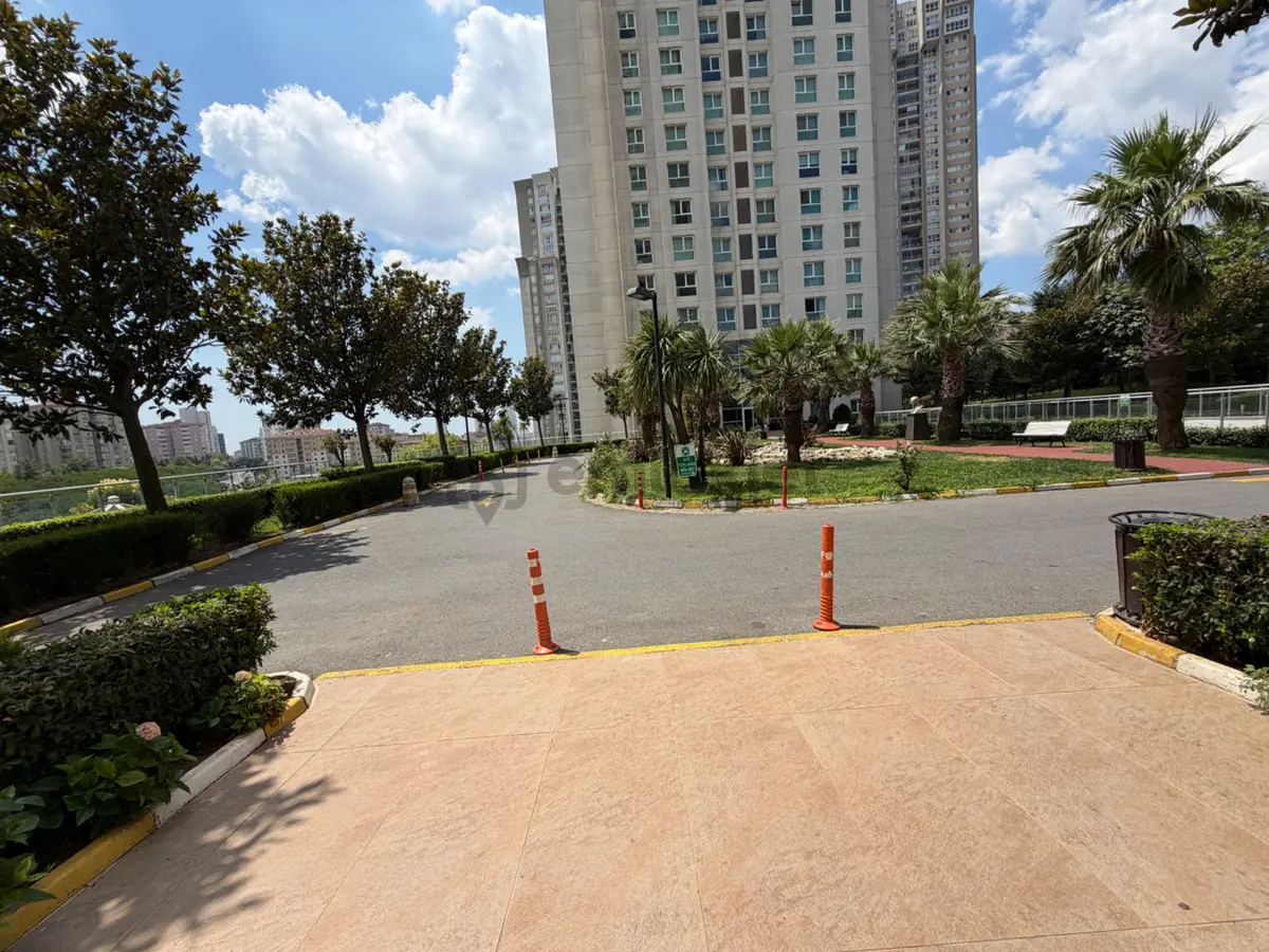 Ataşehir Sky Tower Sitesi 3+1 Satılık Boş Daire - 9