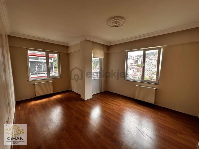 Ordu Bucak Mahallesinde Geniş 3+1 Kiralık Daire - 11