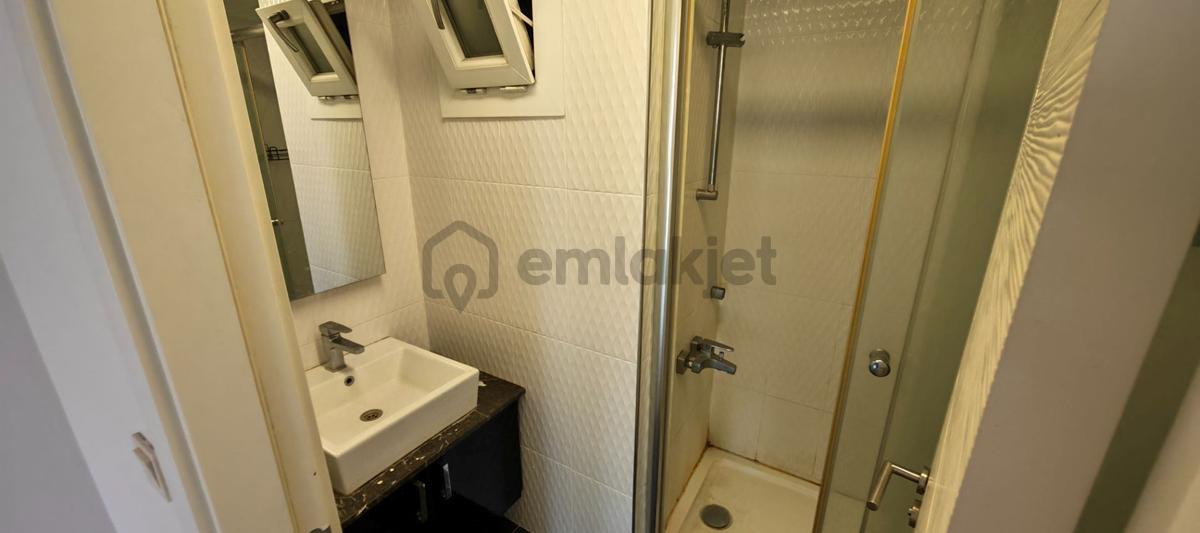 Bornova Merkezde Kiralık 2+1 Ara Kat Daire - 21