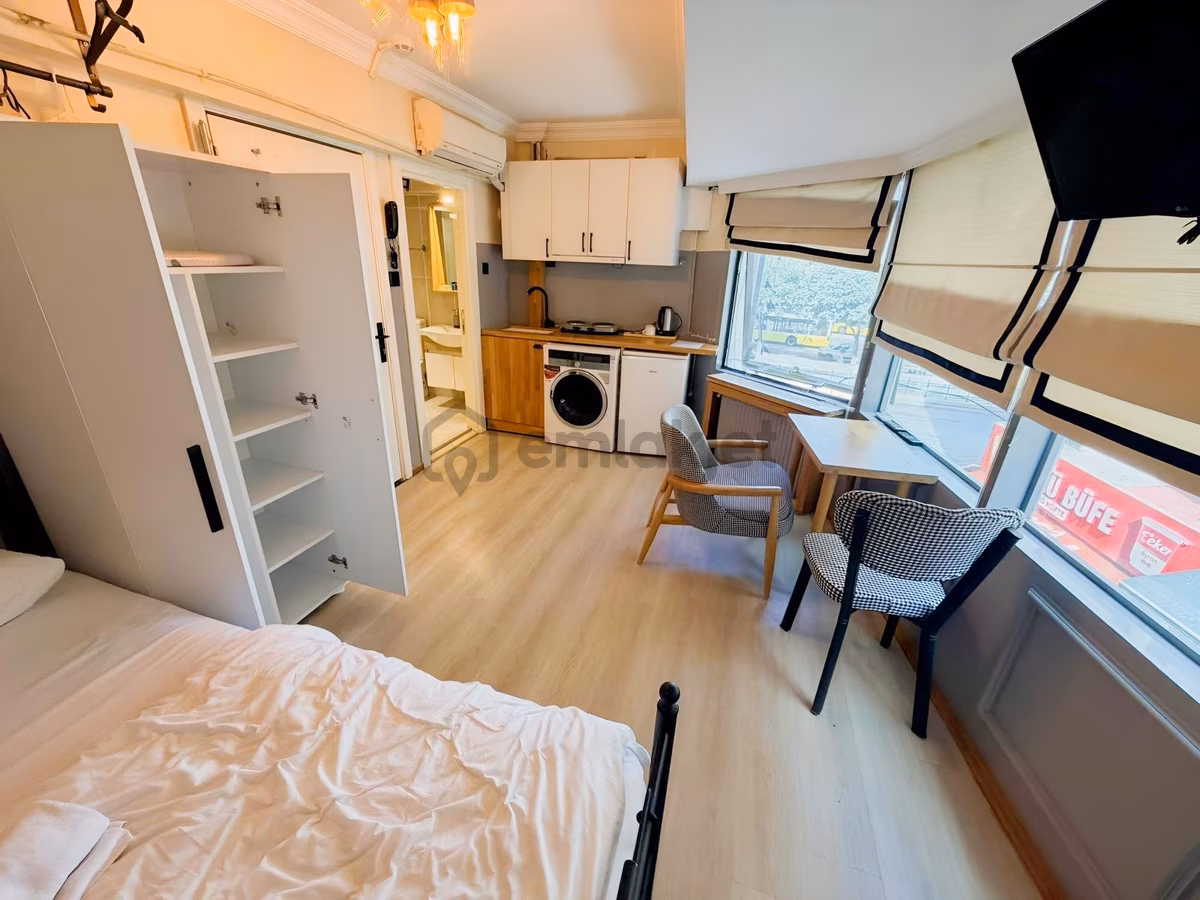 Kadıköy Rıhtımda Deniz Manzaralı Ulaşımlara Yakın Stüdyo Daire - 8