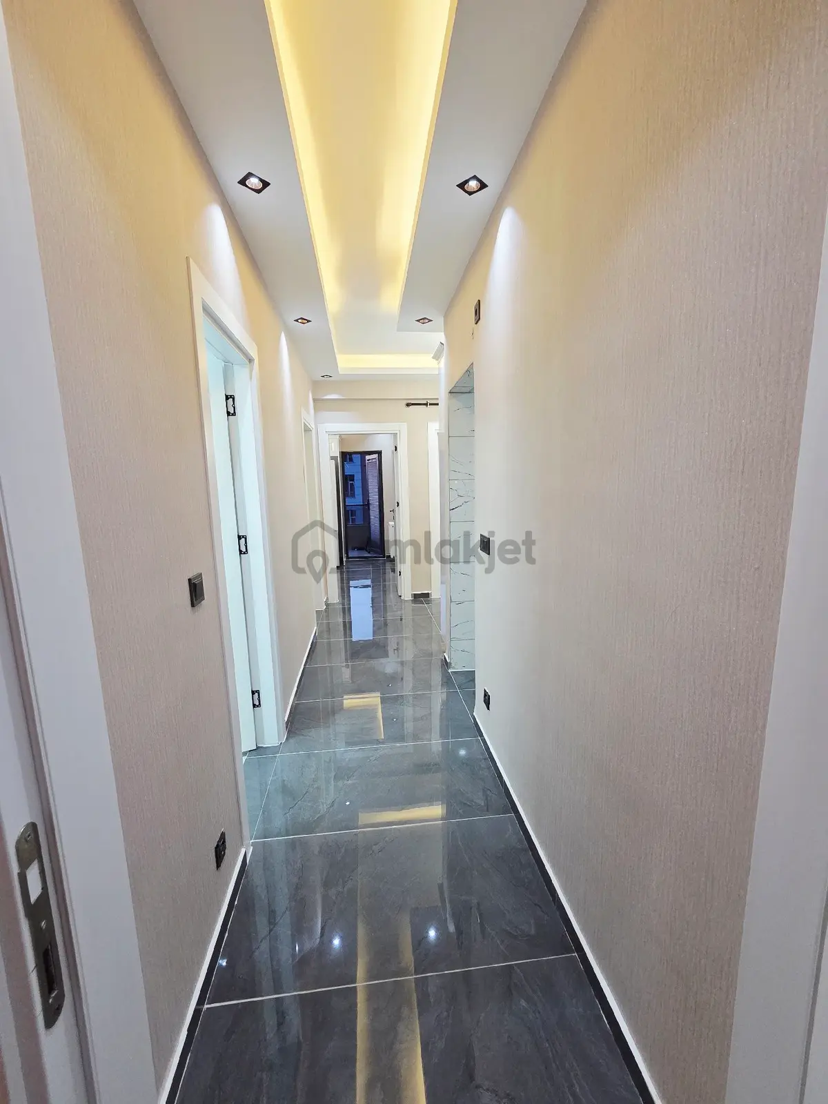 Karaköprü Seyrantepede Satılık Lüx Full 2+1 Daire - 13