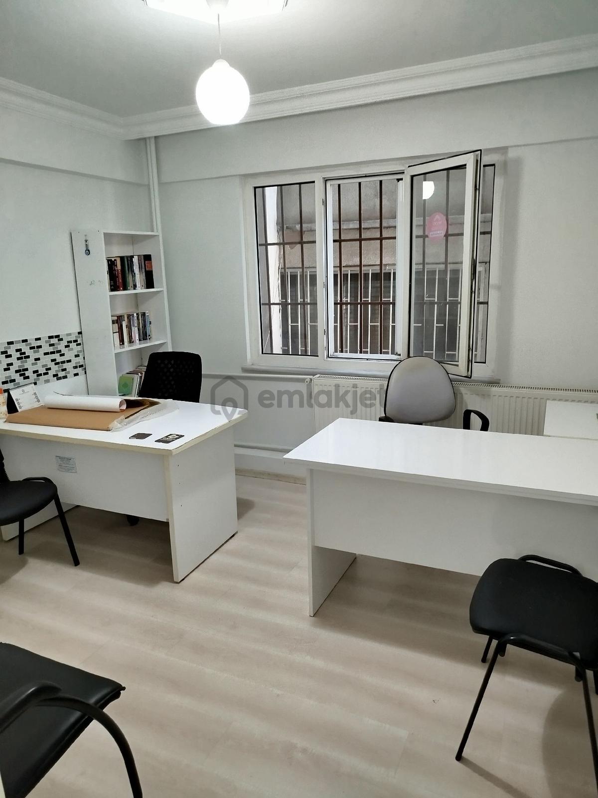 Arca İş Merkezinde Satılık 1+1 Büro (işyeri/ofis) - 24