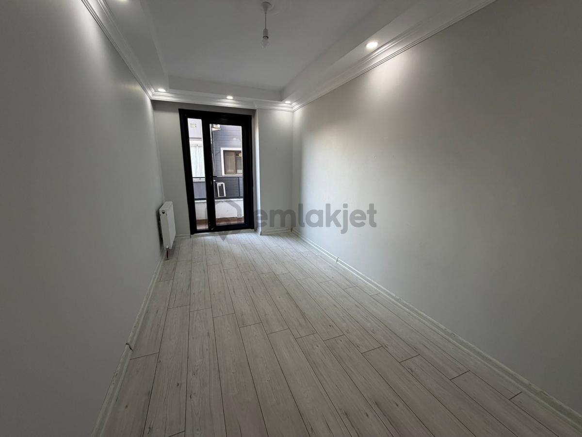 İzmit Plajyolun'da Satılık 3+1 Arakat Daire - 17
