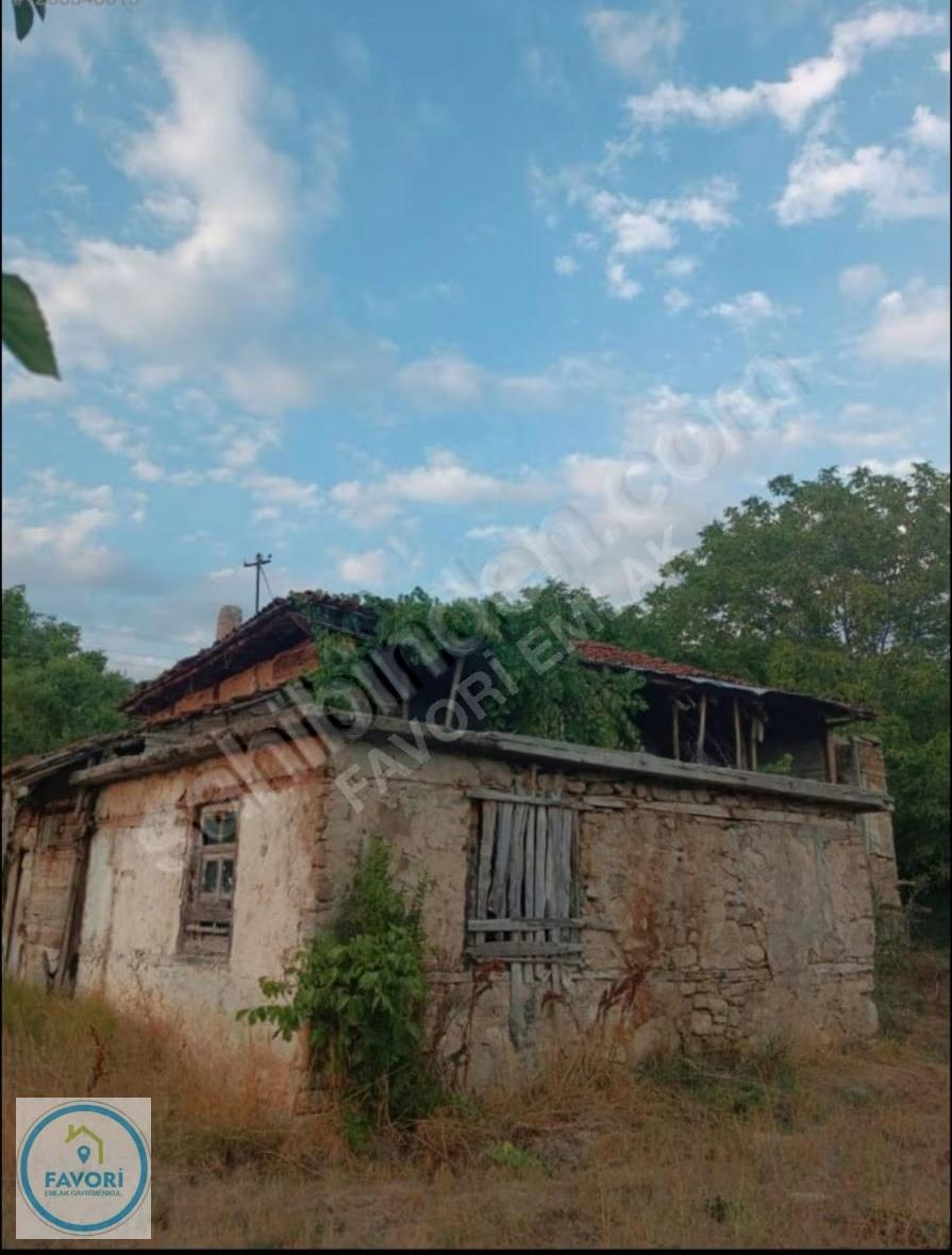Aksu Da300 M2 Arsa İçinde Müstakil Ev