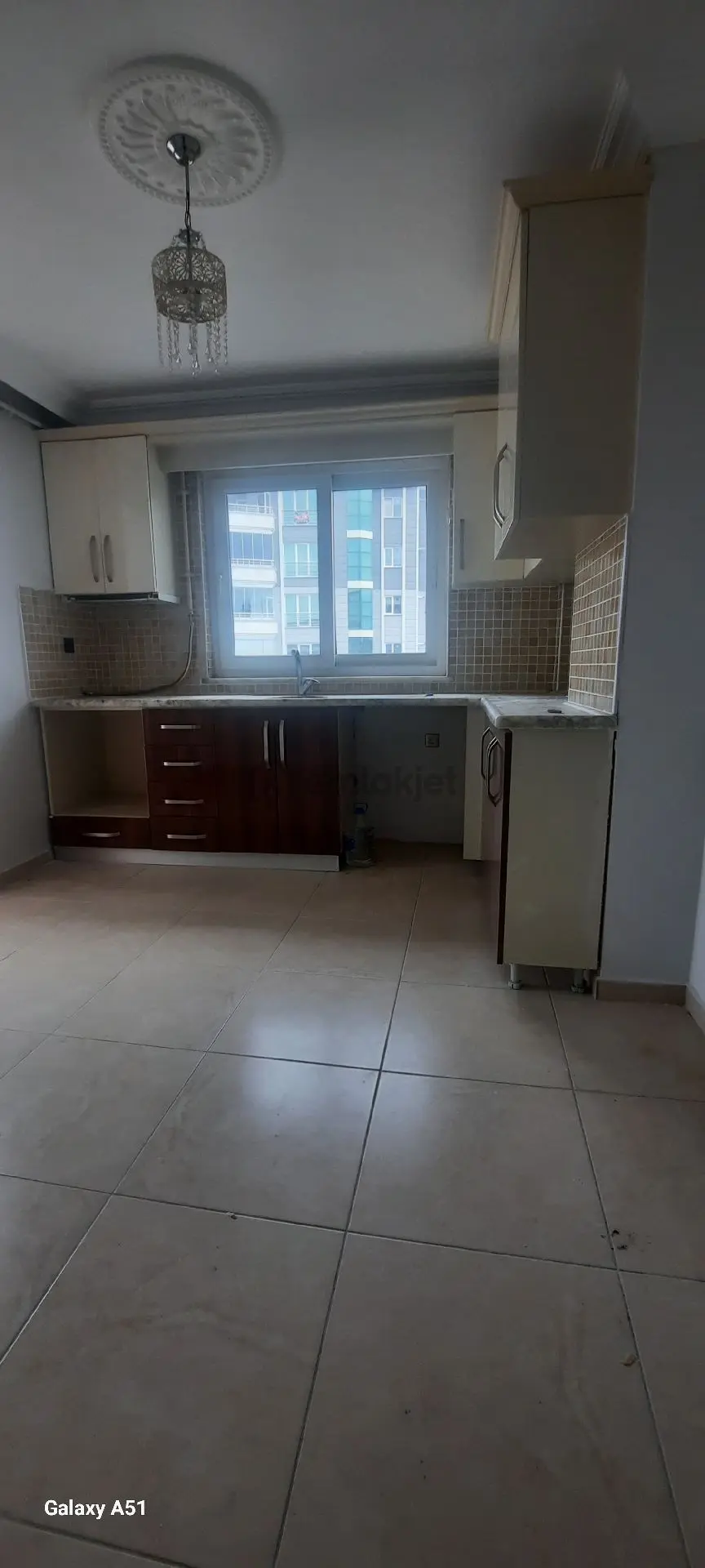 Atakum Esenevlerde Tranvaya Cephe 3+1 - 35