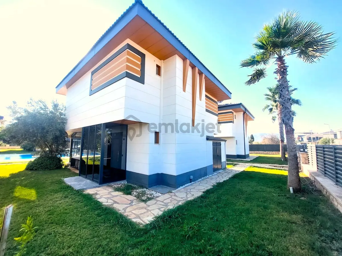 İzmir Seferihisar Doğanbey De Satılık Ultra Lüks Havuzlu Villa 3+1 - 6