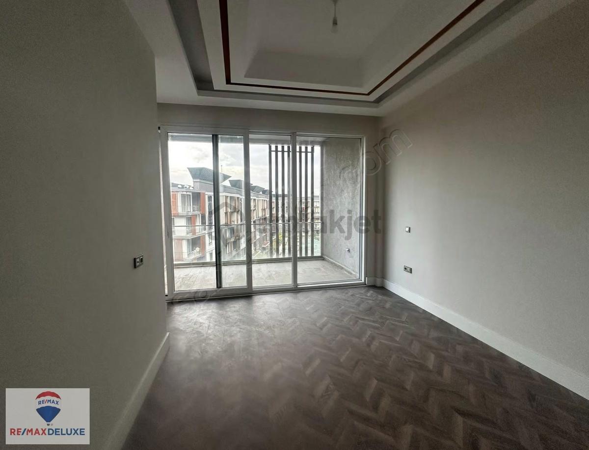 Zeray Esil Sitesinde 1+1 Geniş Tip Çatı Dubleks Kiralık Daire - 10