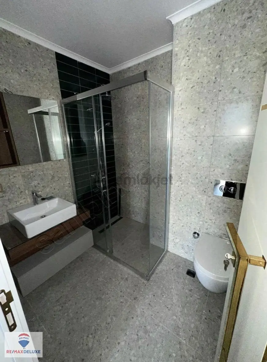 Zeray Esil Sitesinde 1+1 Geniş Tip Çatı Dubleks Kiralık Daire - 14