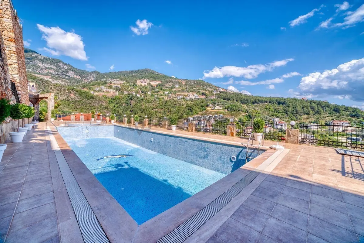 Alanya Tepe’de Satılık 3+1 Deniz Manzaralı, Full Eşyalı Daire – İkametgaha Uygun! - 2