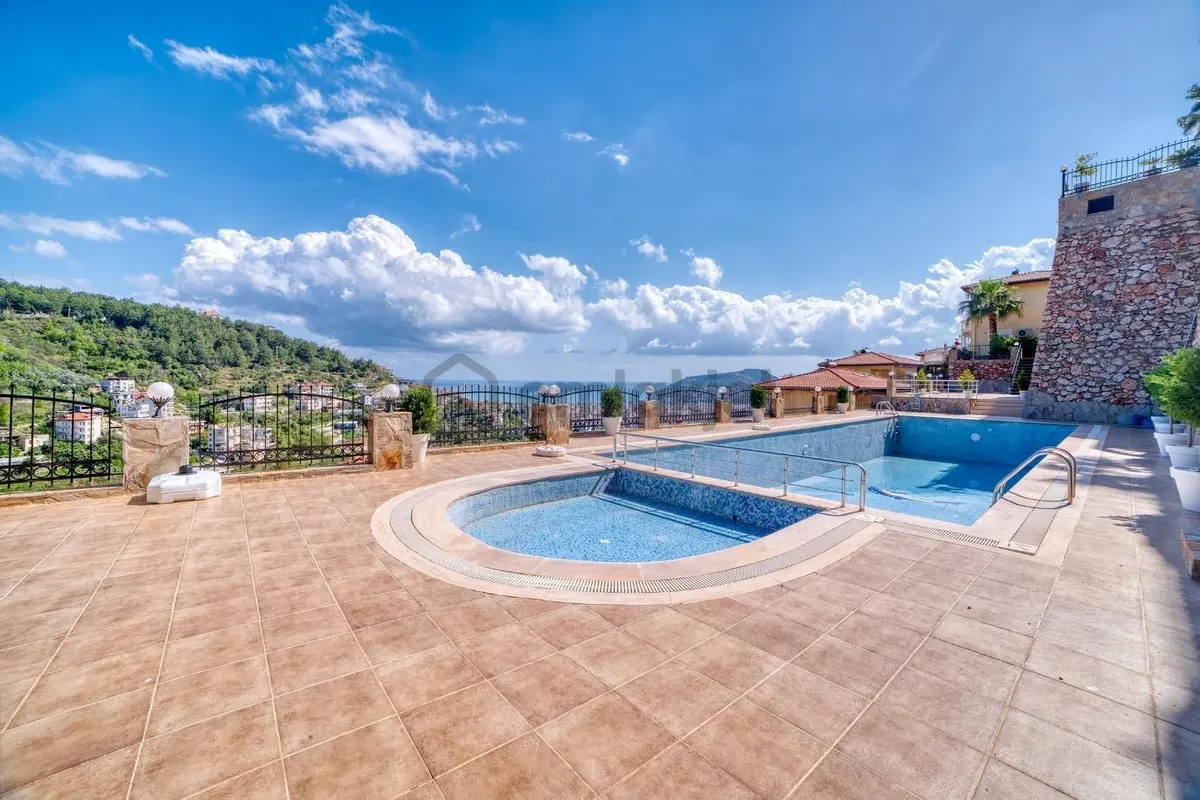 Alanya Tepe’de Satılık 3+1 Deniz Manzaralı, Full Eşyalı Daire – İkametgaha Uygun! - 6
