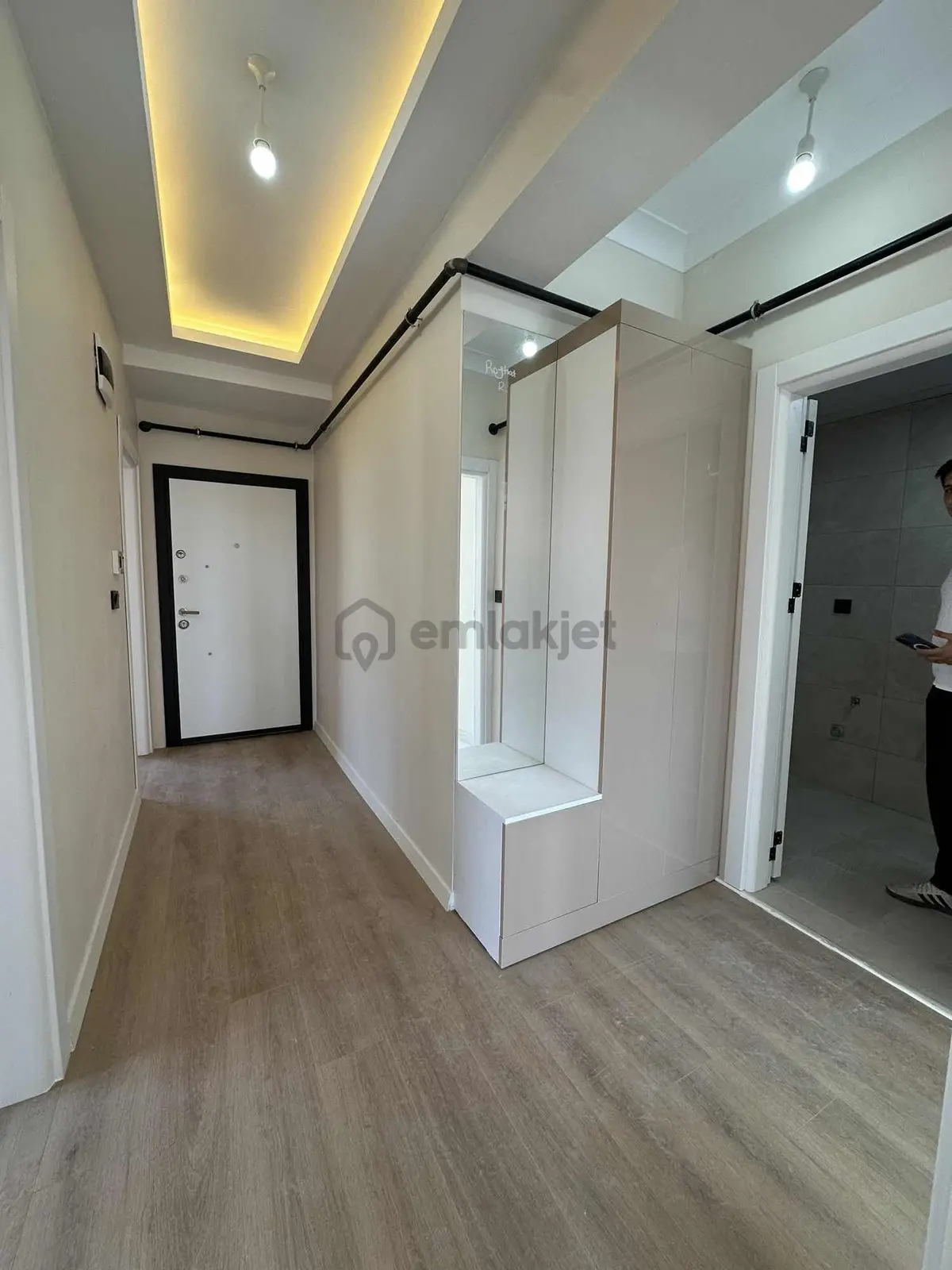 Tuğra'dan Hatip Mah. Cadde Cepheli 2+1 Sıfır Ara Kat Daire - 16
