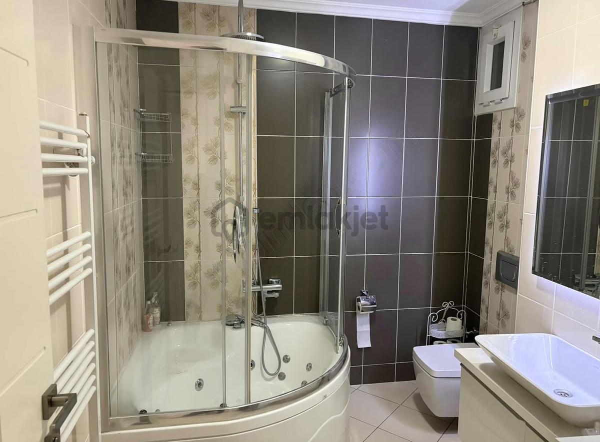 Merkezde Kiralık Çok Geniş Daire - 3