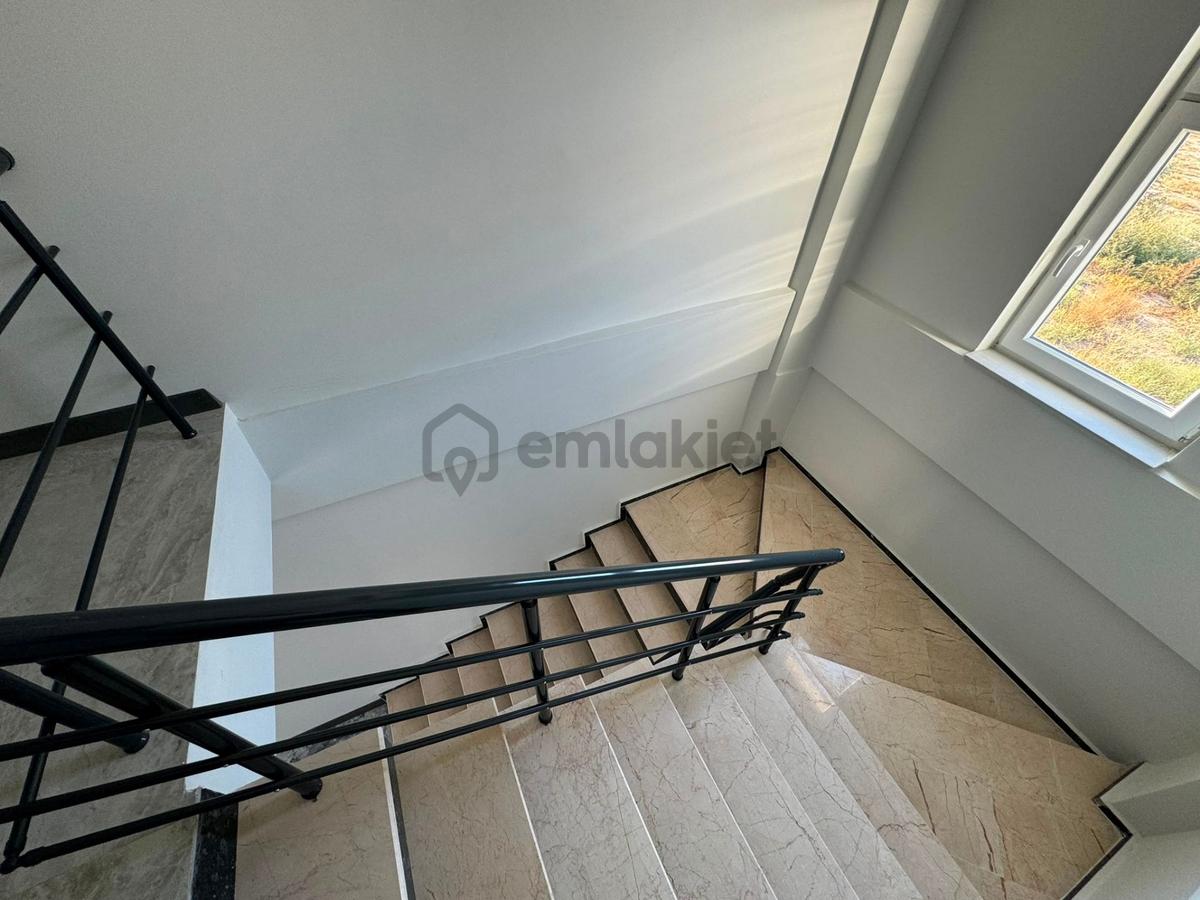 Hacımemişte Sıfır 4+1 Lüx Dublex Müstakil Villa - 7