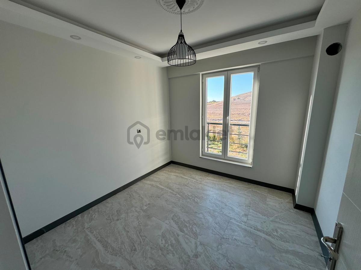 Hacımemişte Sıfır 4+1 Lüx Dublex Müstakil Villa - 12