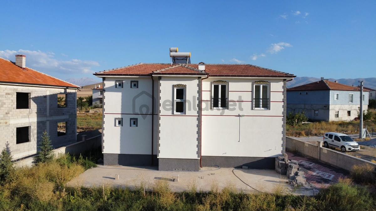 Hacımemişte Sıfır 4+1 Lüx Dublex Müstakil Villa - 19
