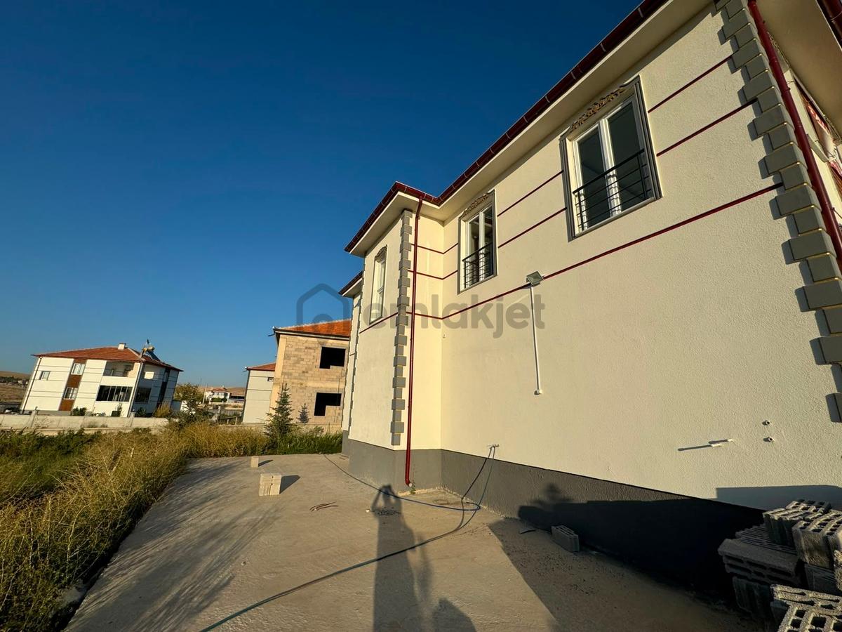 Hacımemişte Sıfır 4+1 Lüx Dublex Müstakil Villa - 25