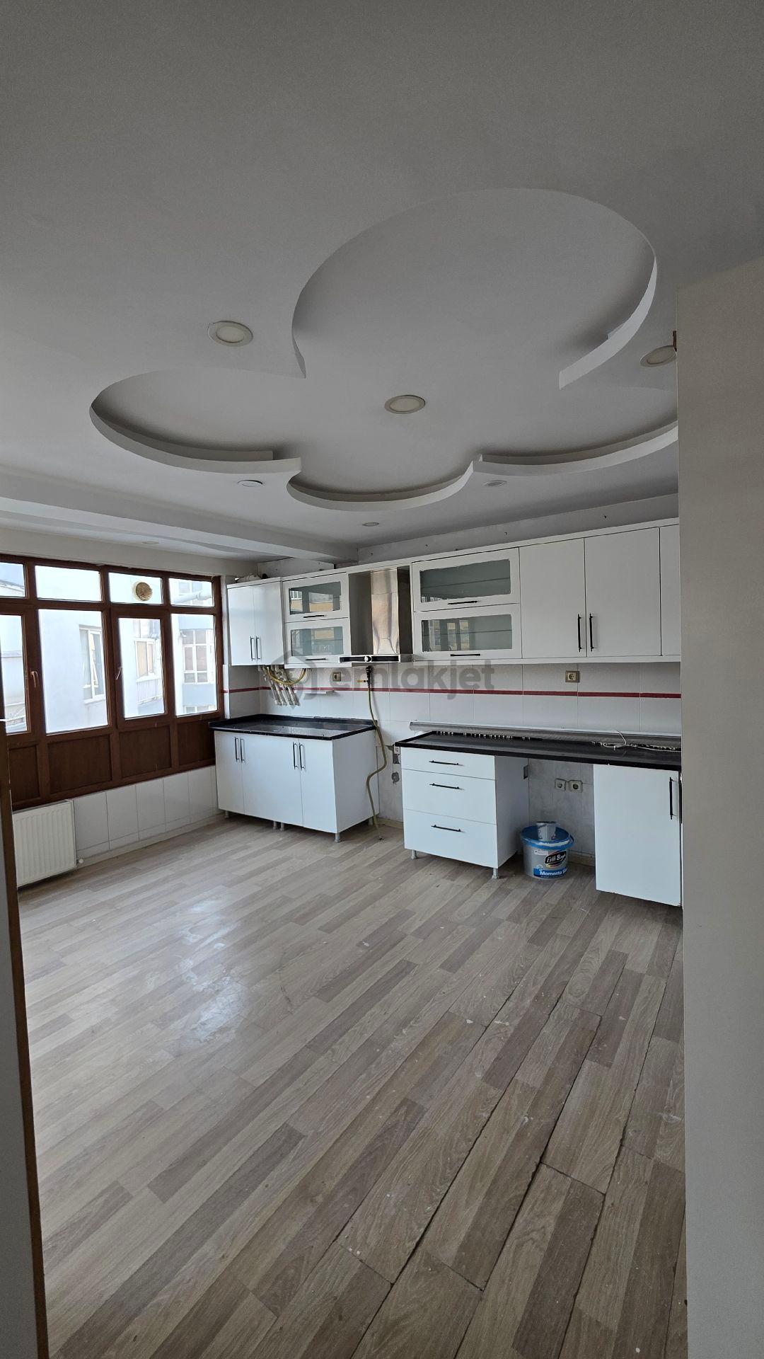 Satılık 4+1 Son Kat Daire