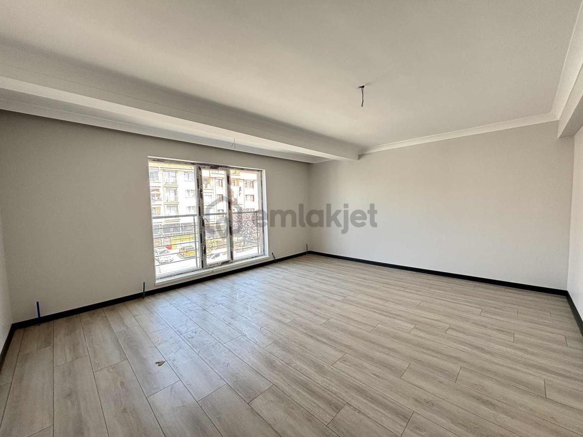 Alaçatı'dan Tamamına Kredili Cadde Üstü Bağ.mut. 3+1 Daire