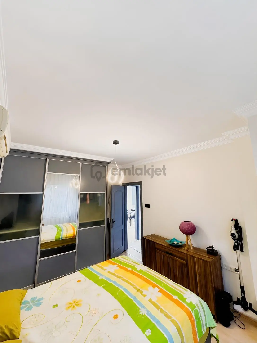 Kafeler'de Köşe Konumda Kiralık Eşyalı Daire ! - 13