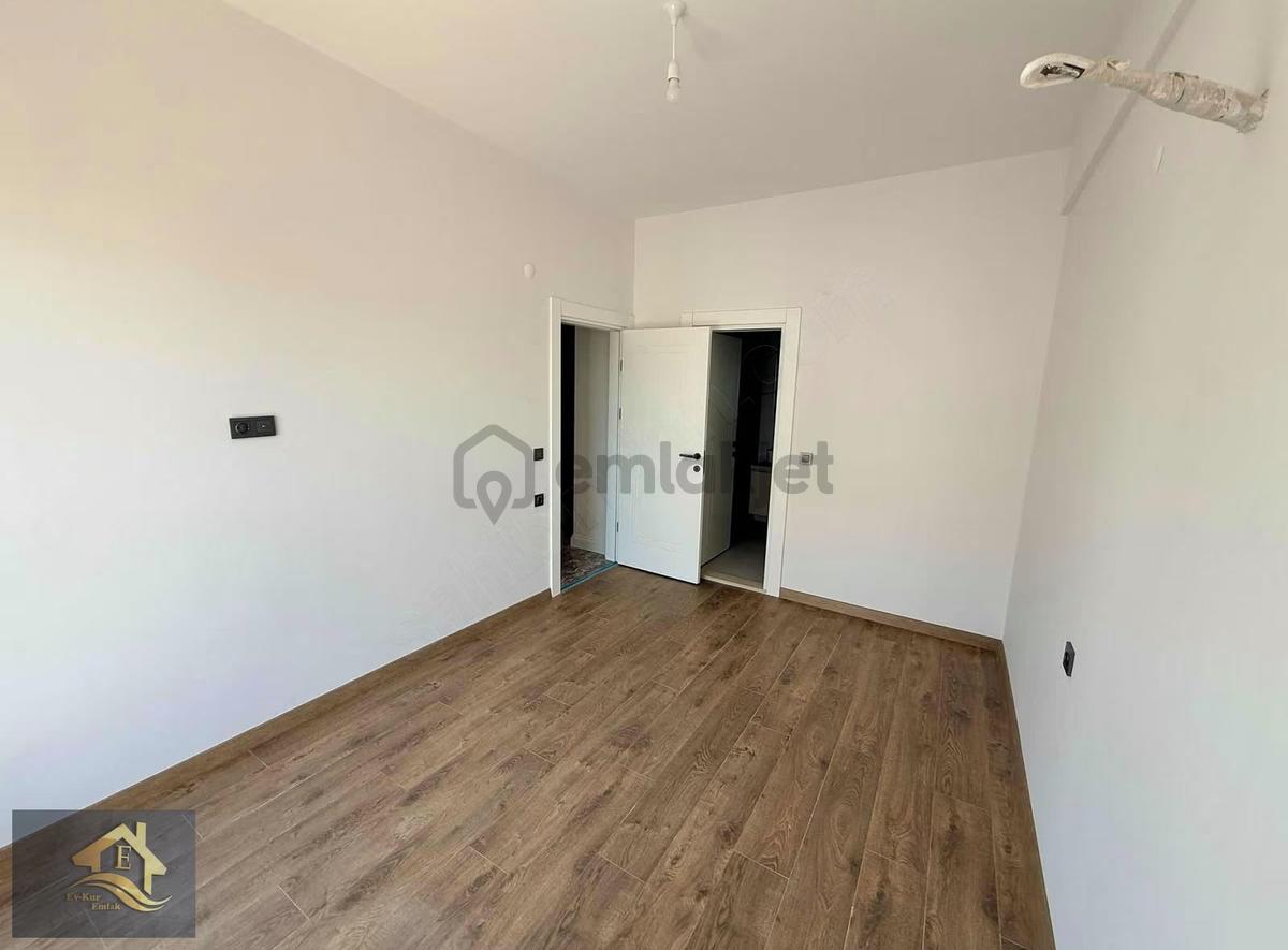 Davutlar'da Ara Kat Ebeveyn Banyolu 85 M2 Kiralık Daire - 4