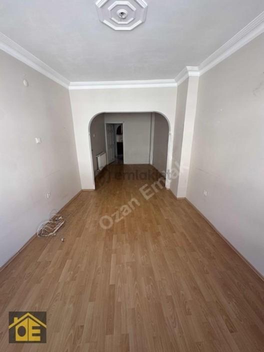 Fatih Şehremini Mevlanakapıda Ara Kat Masrafsız Daire - 3