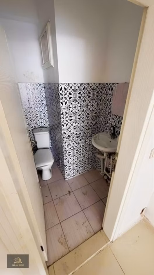 Belediye Yanında 2 Katlı Kullanışlı Geniş Dükkan - 7
