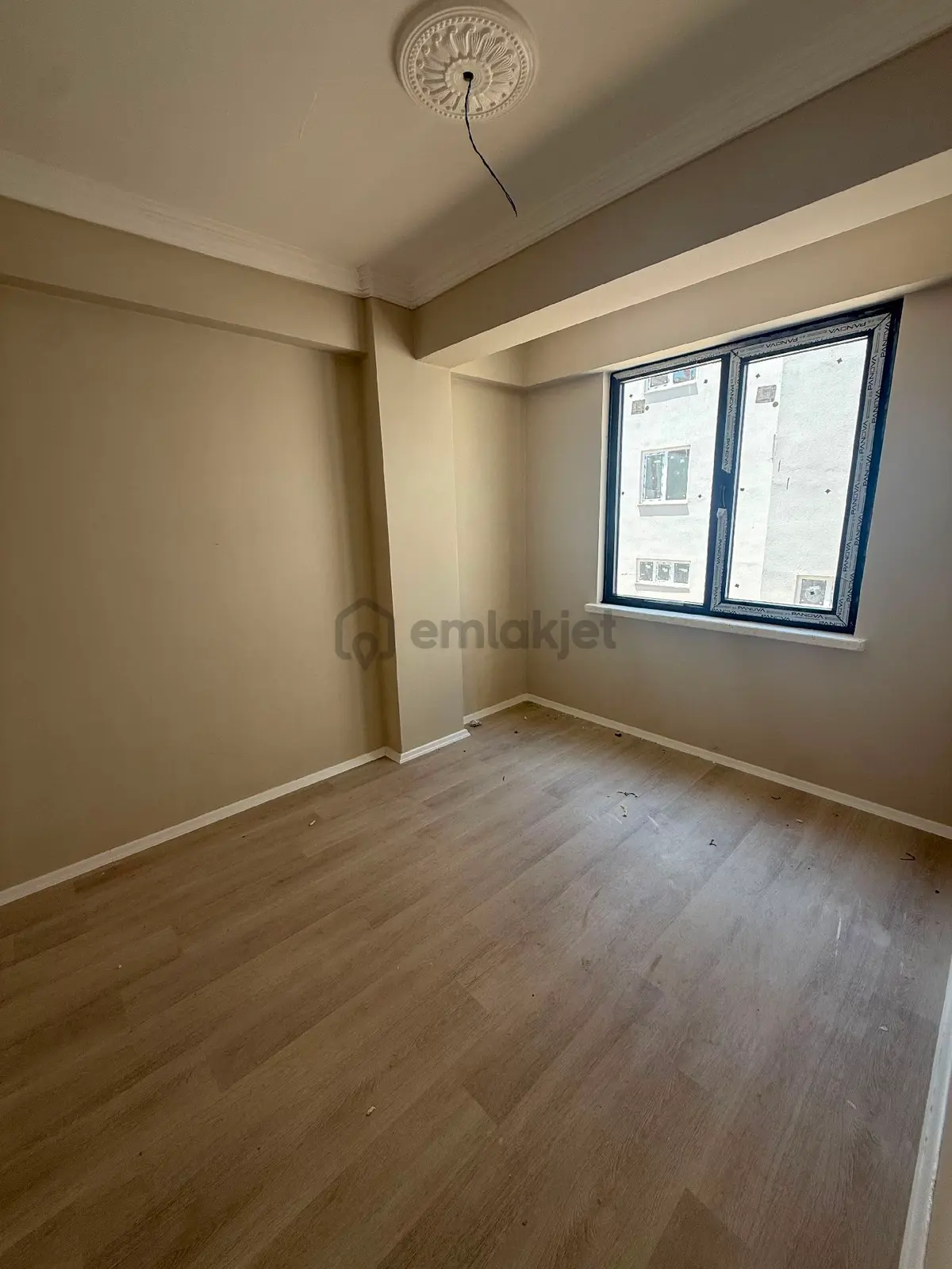 Fatihte Kiralık 3+1 Sıfır Daire - 12