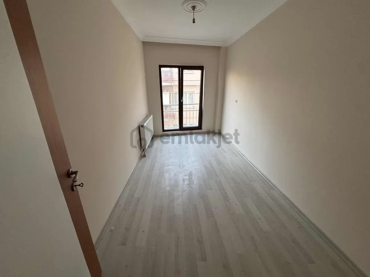 Nisan'dan Nilüfer Akçalar Kiralık 3+1 Arakat Daire - 13