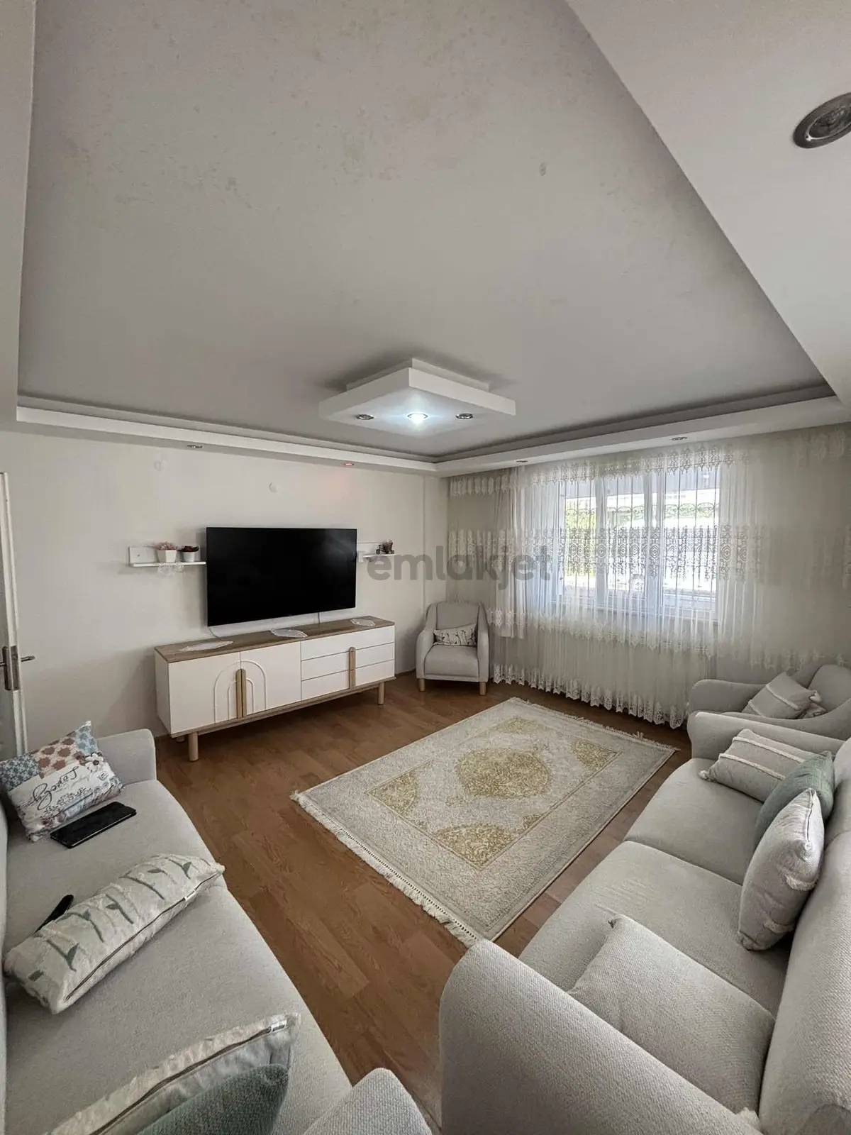 Atakum Bornova Caddesinde Satılık 3+1 Daire - 23