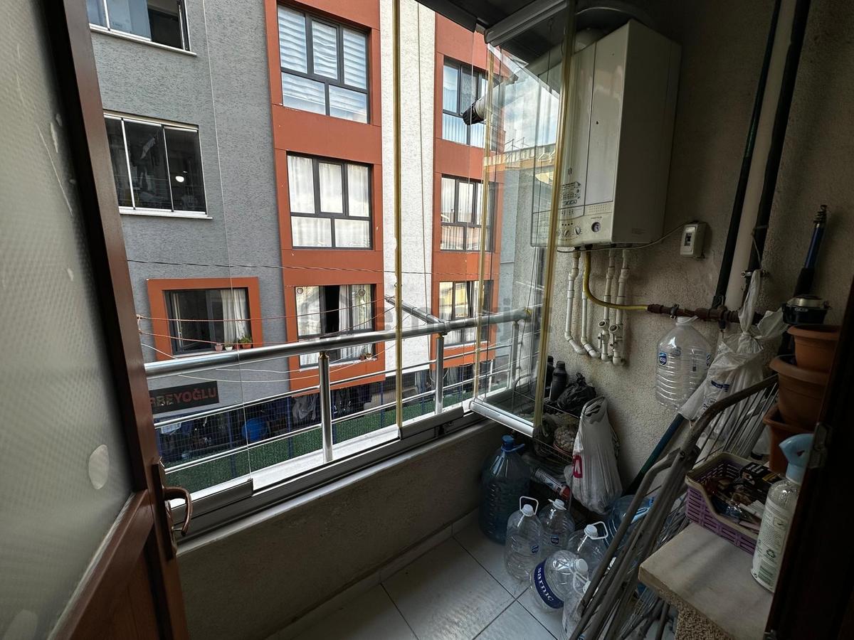 Eyüpsultan'da Sahile Yakın 2+1, Otoparklı Ara Kat Daire - 18