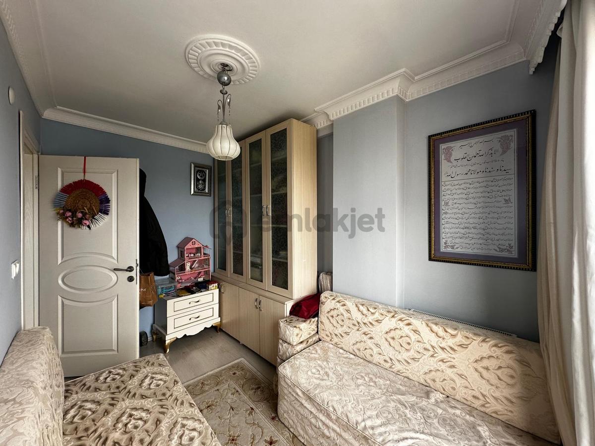 Eyüpsultan'da Sahile Yakın 2+1, Otoparklı Ara Kat Daire - 24