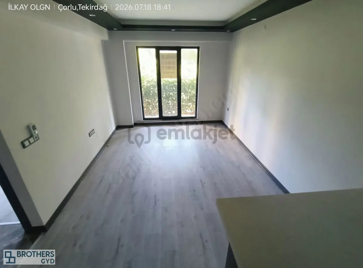 Brothersdan Baymera Sitesinde 1+1 Kiralık Daire - 9