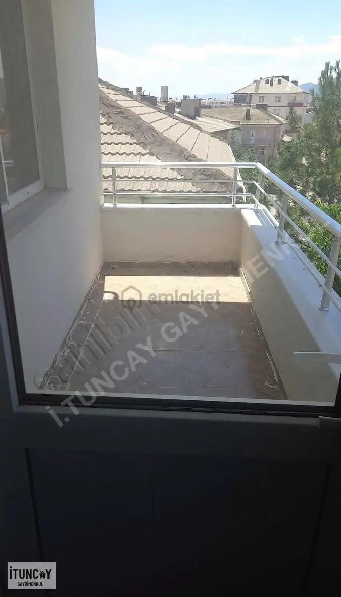 İtuncay Dan Yenıcamı Mh Satılık Garajlı 3+1 Daire - 12