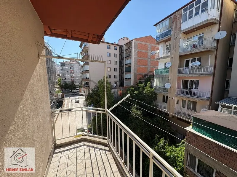 Cumhuriyet Mah. 3+1 3.kat Satılık Daire - 14