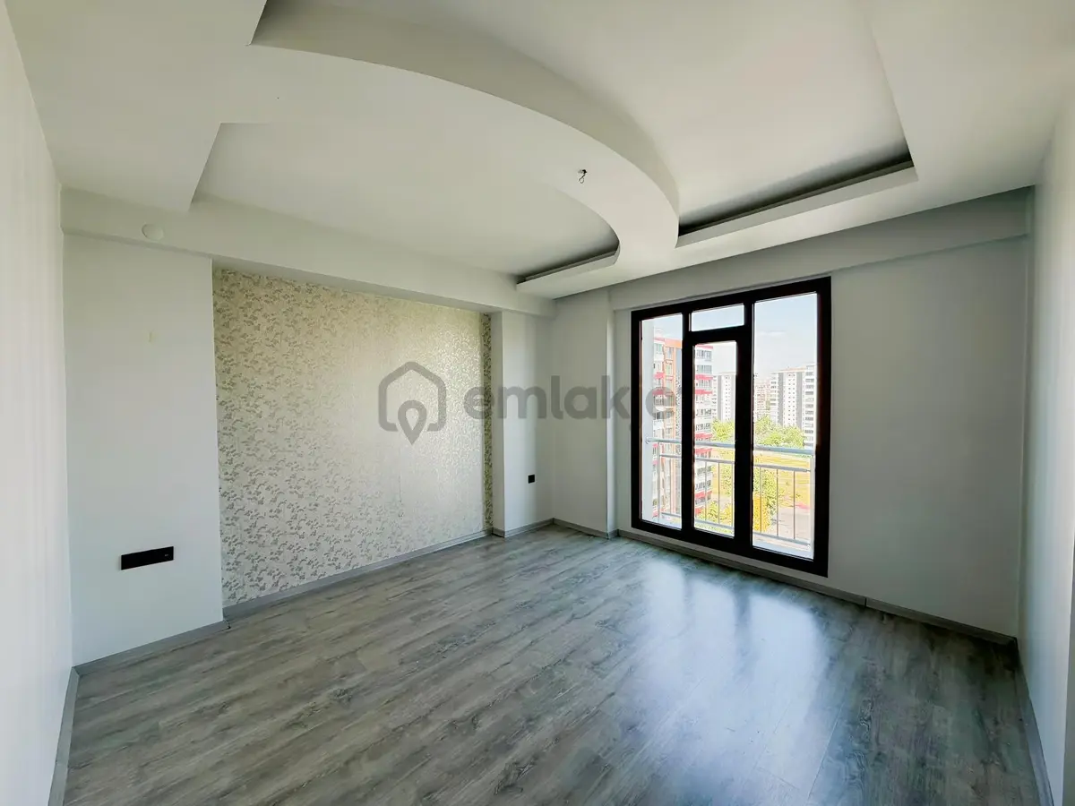 Fırat Mahallesinde Kiralık Ferah 4+1 Daire - 9