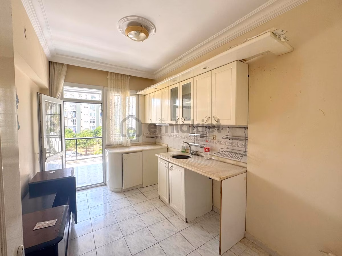 Remax Toros'tan Soli Sitesi'nde Kiralık 2+1 - 5