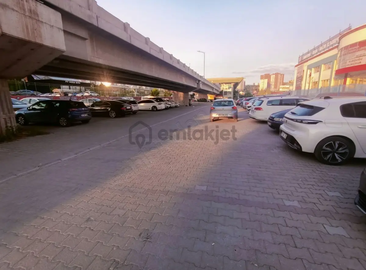 Buğra Dan Metro Kentte Ara Kat Güney Cephe Metro Yanı 1+1 Daire - 11