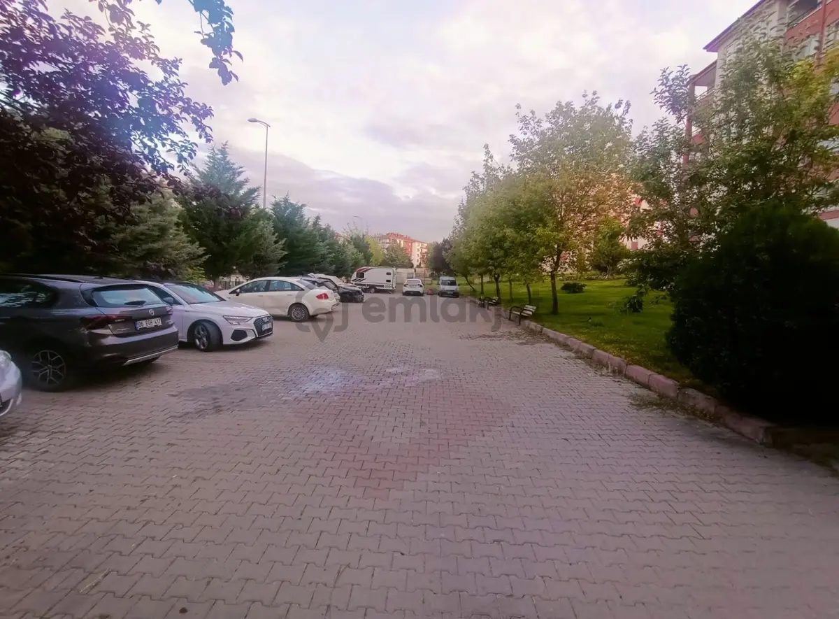 Buğra Dan Ayyıldız Mah Full Yapılı Ara Kat Güney Cephe 3+1daire - 6