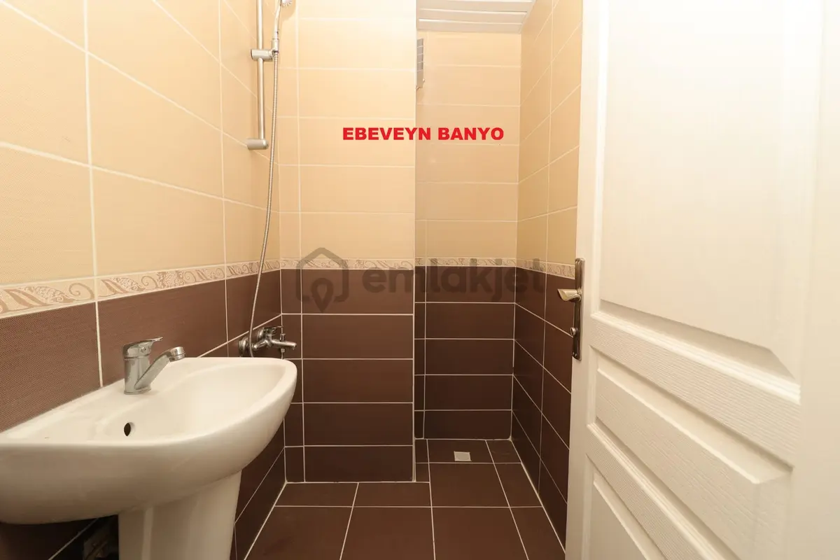 Selçuklu'da . Asansörlü//bulvar Üzeri//asansörlü - 16
