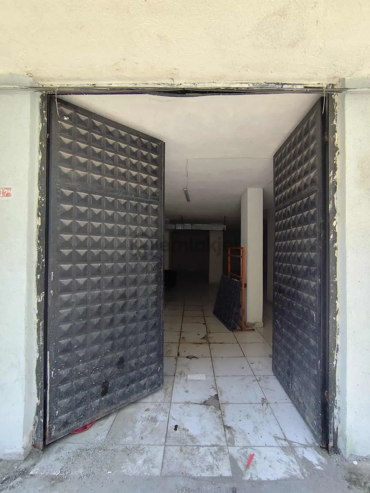 Akçaburgazda İmalathaneye, Textil Atölye Yapımına Uygun Dükkan - 4