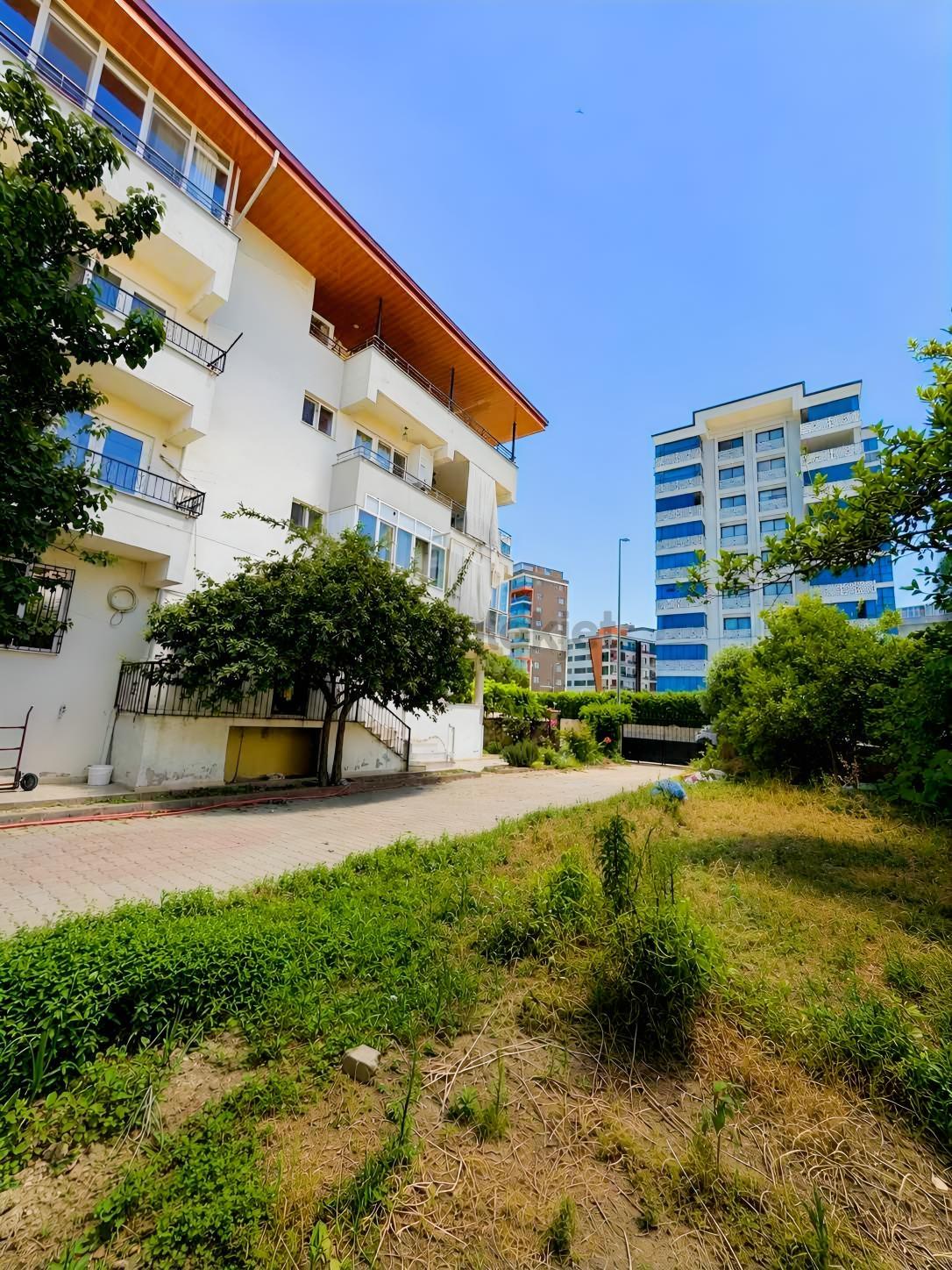 Zafer Mahallesinde 4 Katlı Komple Kiralık Bina - 2