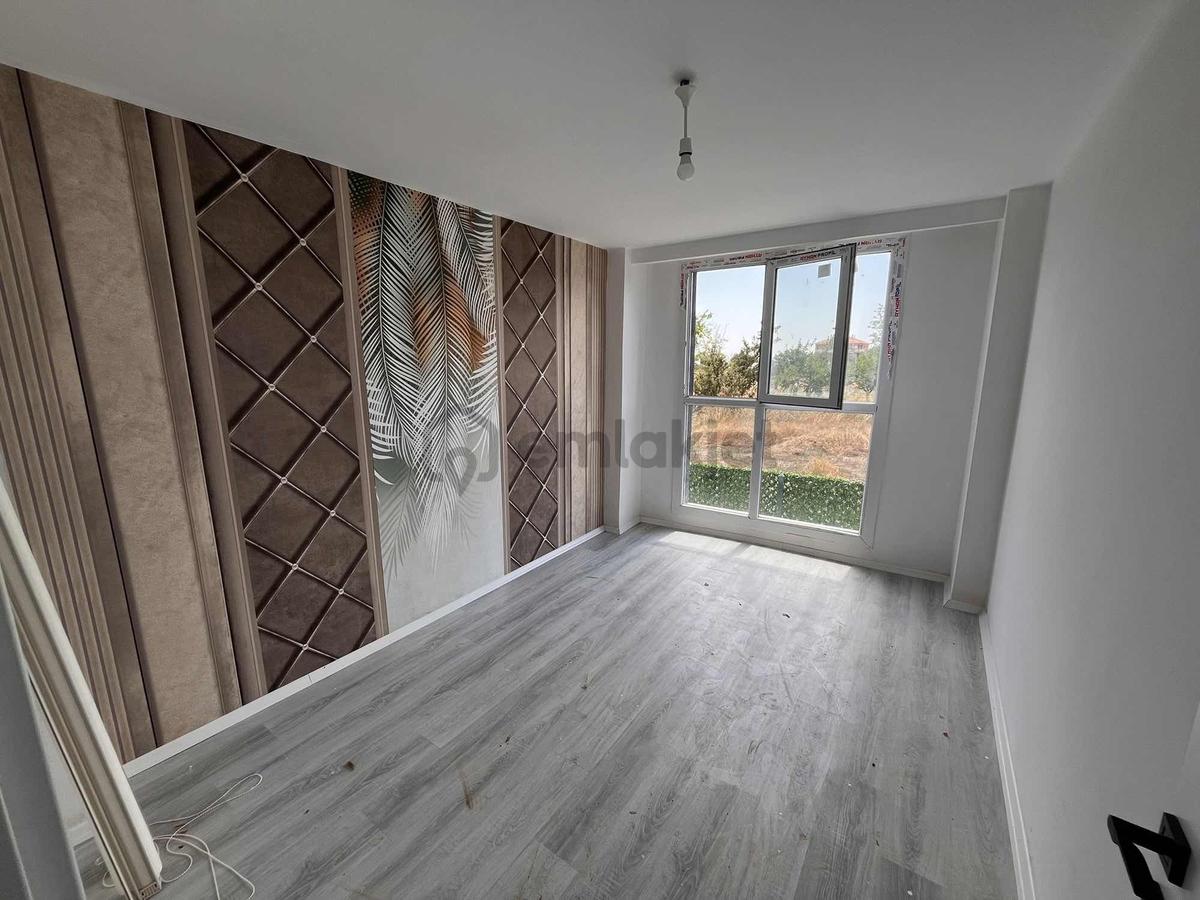Projeli Ruhsatlı Projeye Uygun 2+1 Tek Katlı Bahçeli Villa - 9